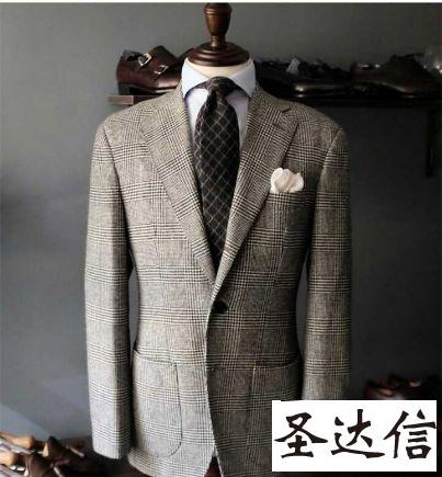正裝西服定做與休閑西服定做一樣嗎？有哪些區別？